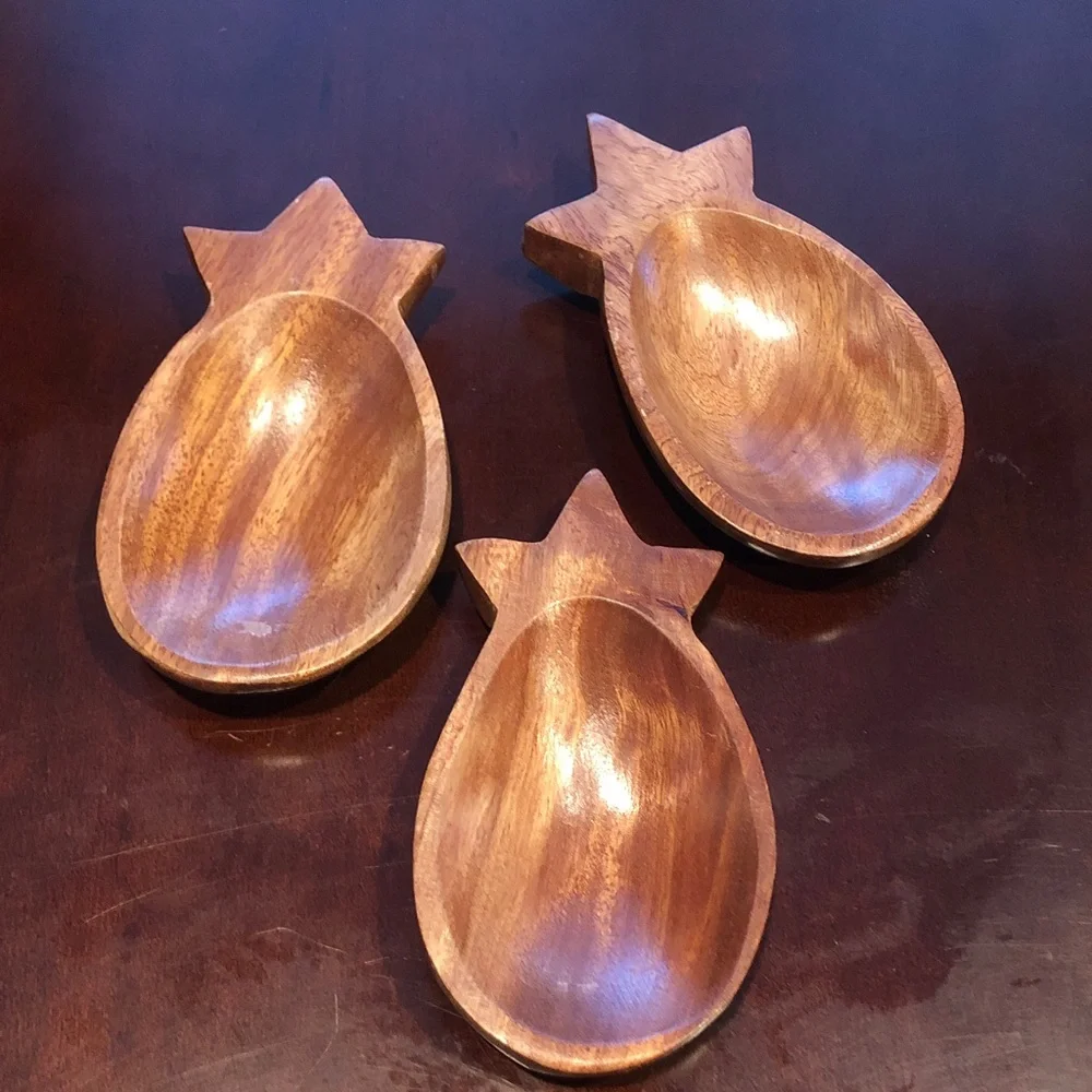 MCM Wooden Pineapple-Shaped Serving Bowls set of 3 - Picture 1 of 16